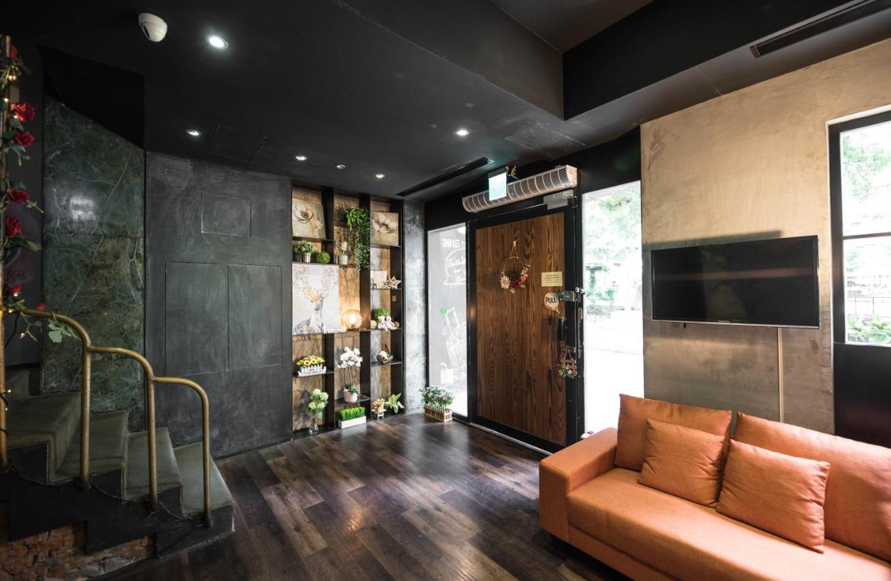 在家行旅At Home Hotel Tajpej Buitenkant foto